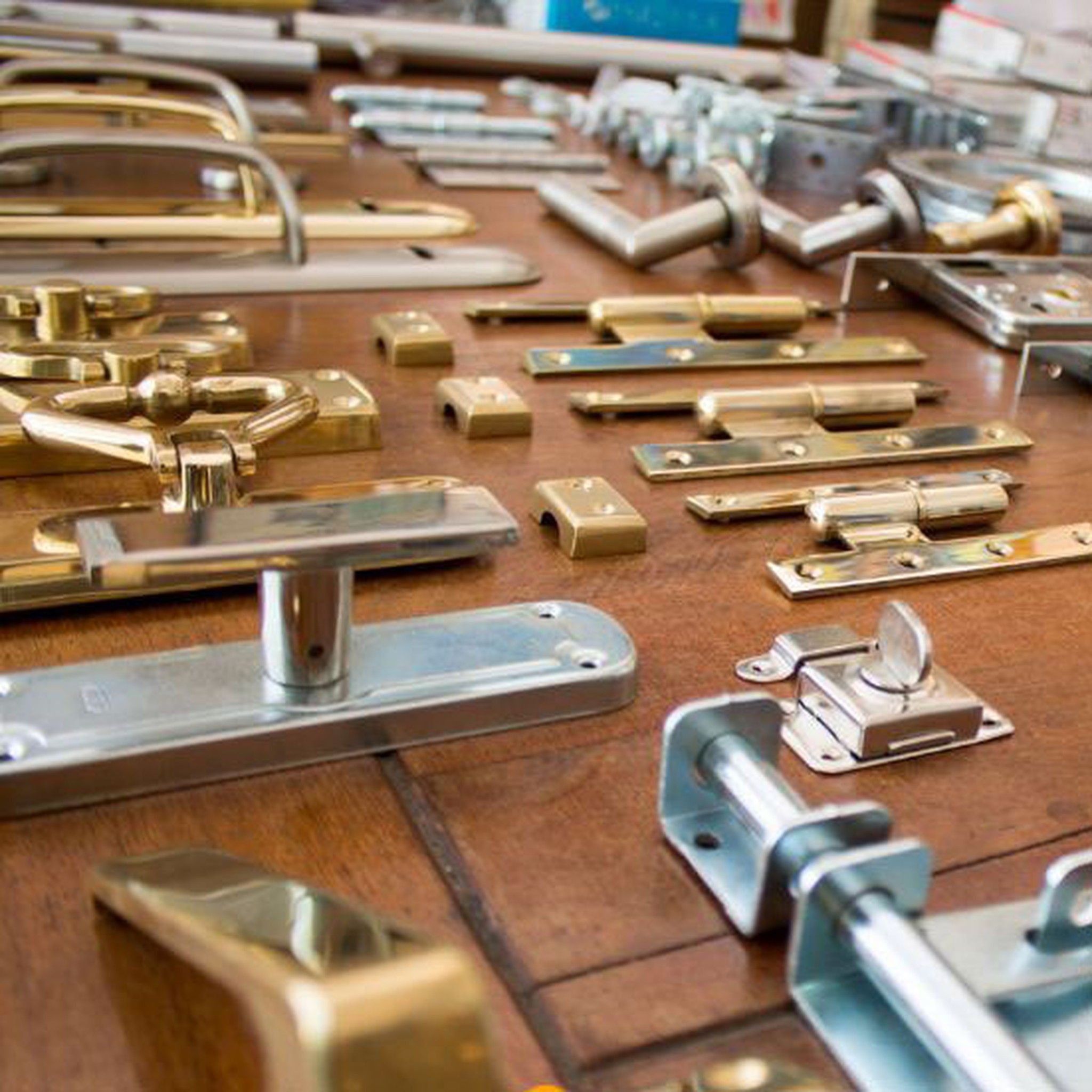 Accesorios Varios y Montaje